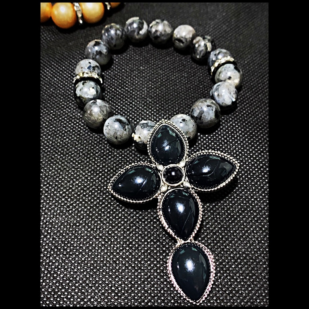 Handcrafted bracelets - Picture 4 of 6